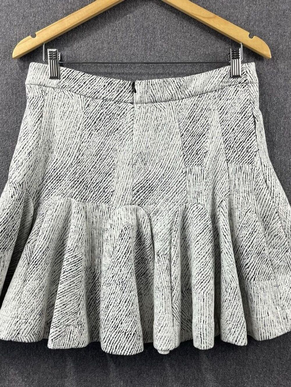 Banana Republic Cotton Blend Structured Ruffle Flounce Mini Skirt Size 8 NWT